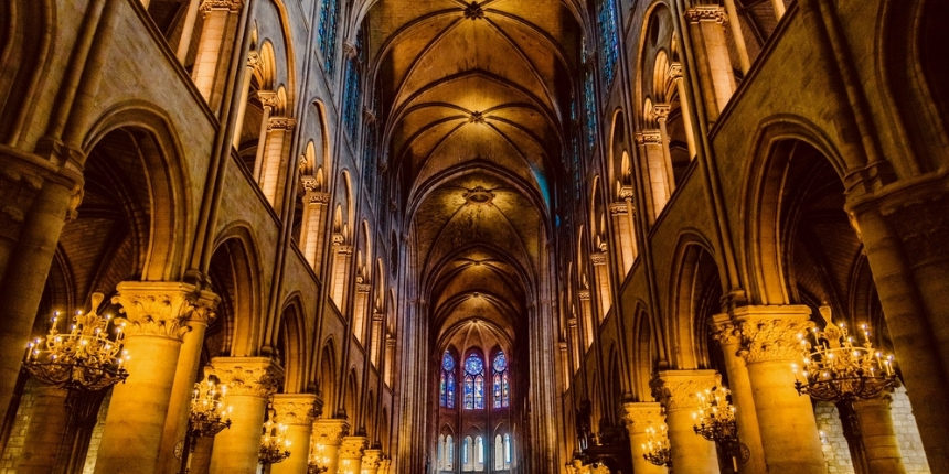 Inferno di fuoco a Notre Dame: cosa rimane della cattedrale simbolo di Francia?