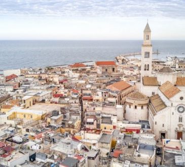 Bari, Toninelli e Bonafede firmano protocollo per nuovo polo giustizia Bari