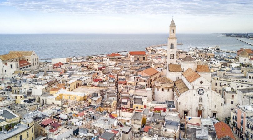 Bari, Toninelli e Bonafede firmano protocollo per nuovo polo giustizia Bari