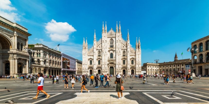 Il Comune di Milano cerca uno sponsor per le aiuole in piazza Duomo
