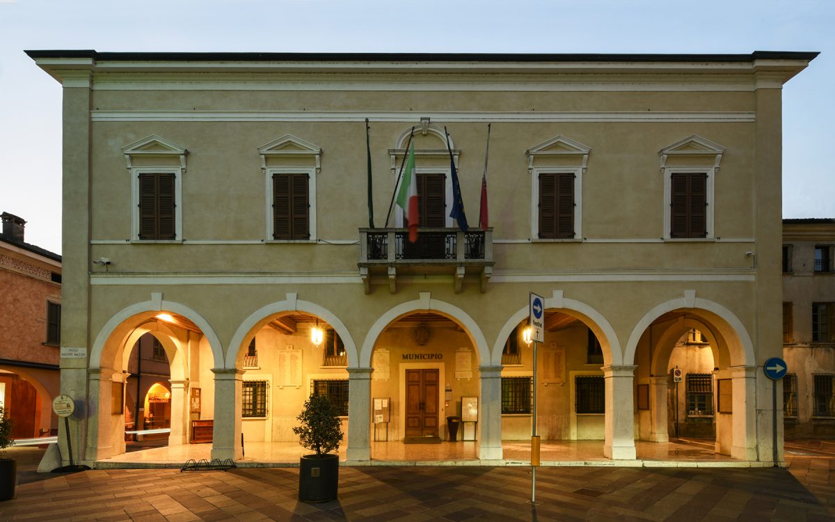 EDIFICIO COMUNALE | Castel Goffredo - Mantova – Italia. Case Study PERFOMANCE iN LIGHTING.
