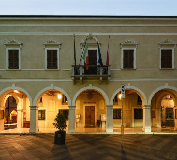 EDIFICIO COMUNALE | Castel Goffredo - Mantova – Italia. Case Study PERFOMANCE iN LIGHTING.