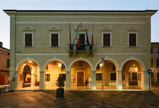 EDIFICIO COMUNALE | Castel Goffredo - Mantova – Italia. Case Study PERFOMANCE iN LIGHTING.