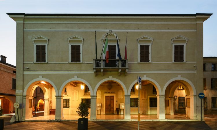 EDIFICIO COMUNALE | Castel Goffredo - Mantova – Italia. Case Study PERFOMANCE iN LIGHTING.