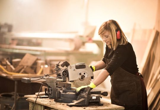 Troncatrice radiale per legno, fedele alleata per il fai da te e per i professionisti