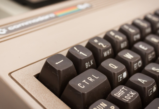 Storia dell'Informatica in Italia: Evoluzione, Innovazione e Impatto Sociale