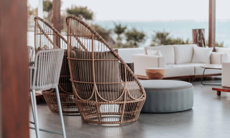 Come arredare un terrazzo scoperto: 6 idee e soluzioni per architetti e designer