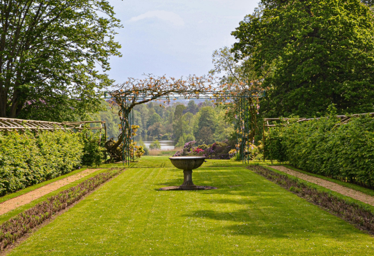 Differenze tra giardino italiano, francese e inglese: tre modelli di paesaggio europeo