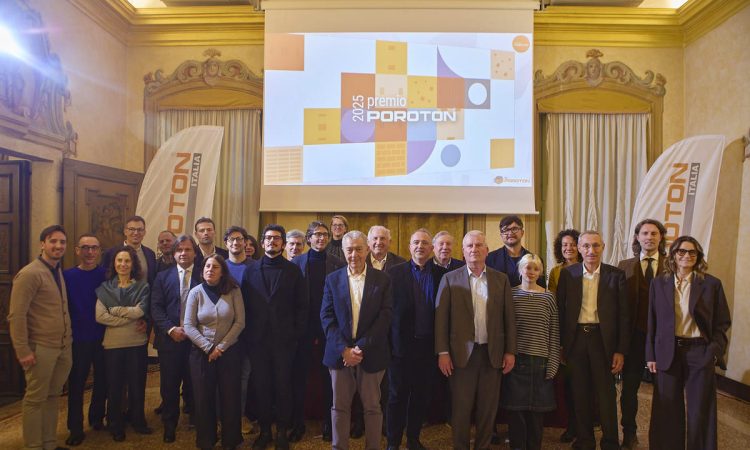 Catalogo PREMIO POROTON® 2025: la muratura in laterizio raccontata dai progettisti