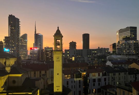 ARCHITETTI E POTERE: un secolo di città, politica e trasformazioni