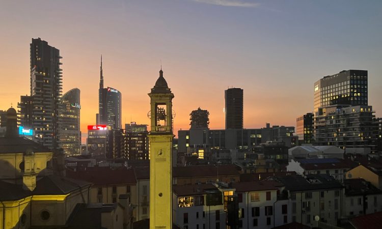 ARCHITETTI E POTERE: un secolo di città, politica e trasformazioni