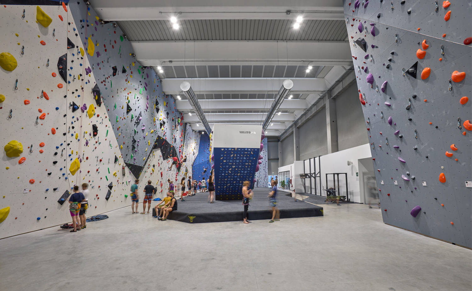 GEWISS firma l’infrastruttura tecnologica del Salewa Cube Varese